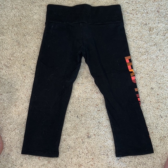 Old Navy capris - Picture 2 of 3
